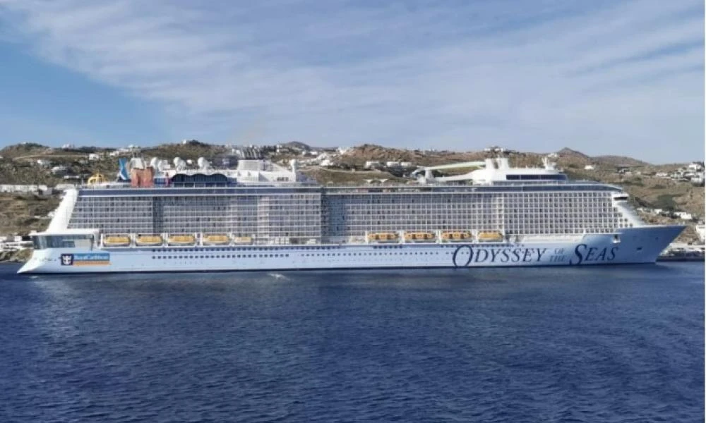 «Odyssey of the Seas»: Η πλωτή πολιτεία που... έκρυψε τη Μύκονο (βίντεο)